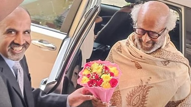 ஊட்டிக்கு ஓய்விற்காக  சென்ற ரஜினிகாந்த் !!