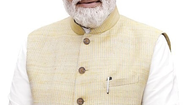முன்​னாள் பிரதமர் இந்​திரா காந்​தி​யின் மிக நீண்ட, தொடர்ச்​சி​யான பதவிக்​ கால சாதனையை முறியடிக்கிறார்..