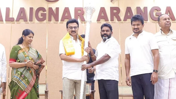 இன்​னும் 3 மாத​மாவது தாங்​குமா என்ற கேள்விக்​குறியோடு​தான் தவெக ஆட்சி நடந்து வரு​கிறது - ஸ்டா​லின் விமர்​சிப்பு!